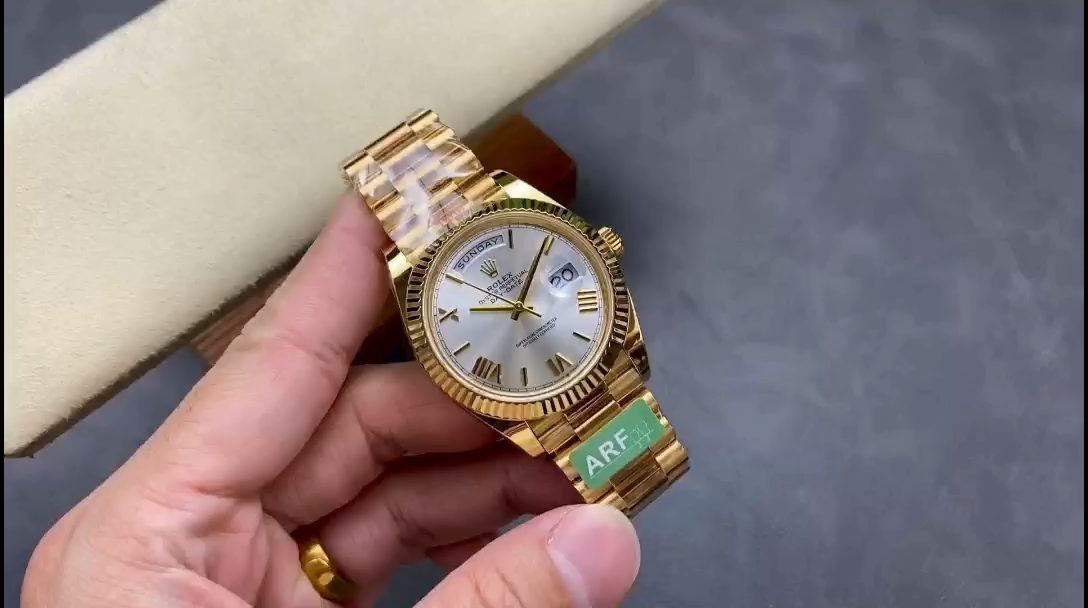 Rolex Day-Date 228238 Silver Roman Dial Fluted Bezel 40mm Mens Replica Watch