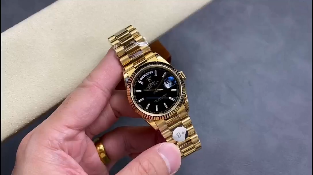 Rolex Day-Date 228238 Black Diamond Dial Fluted Bezel 40mm Mens Replica Watch