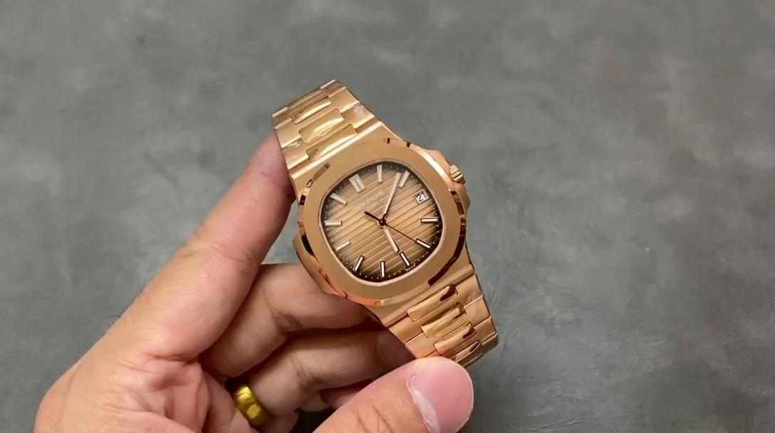 Patek Philippe Nautilus 5711 1R 001 40MM Replica Watch