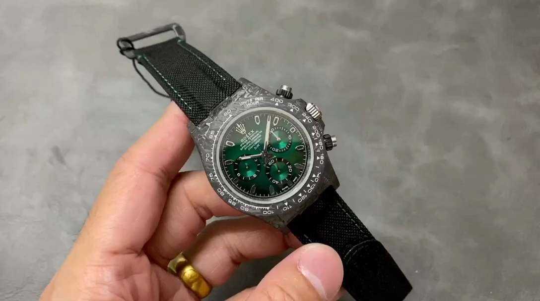 Rolex Cosmograph Daytona DIW Carbon Fiber Green Dial 40mm Men's Watch