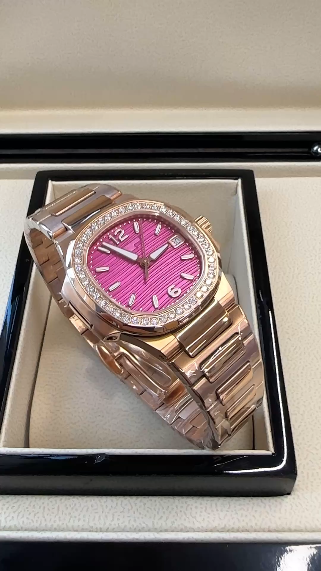 Patek Philippe Nautilus 7010 1R 013 Purple Dial 32mm