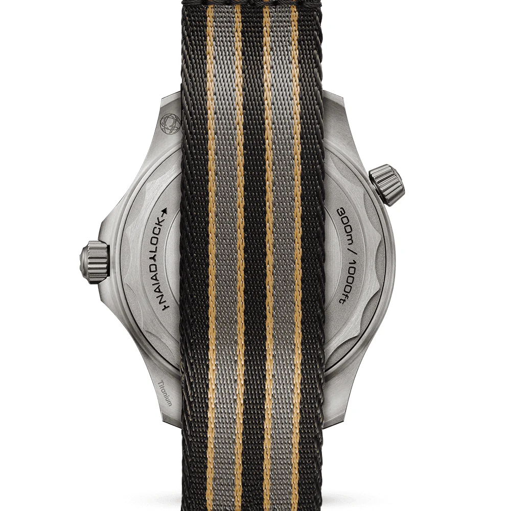 OMEGA Seamaster Diver 300m 007 No Time to Die James Bond NATO Strap Watch