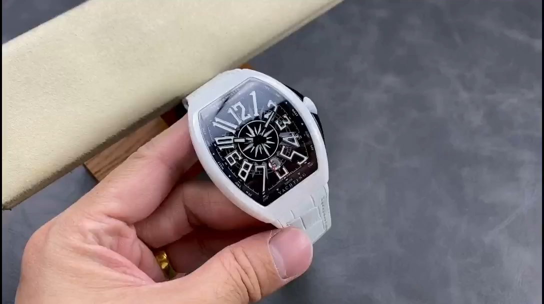Swiss Franck Muller Framulan V45 White Ceramic Yacht Model White Arabic Numerals