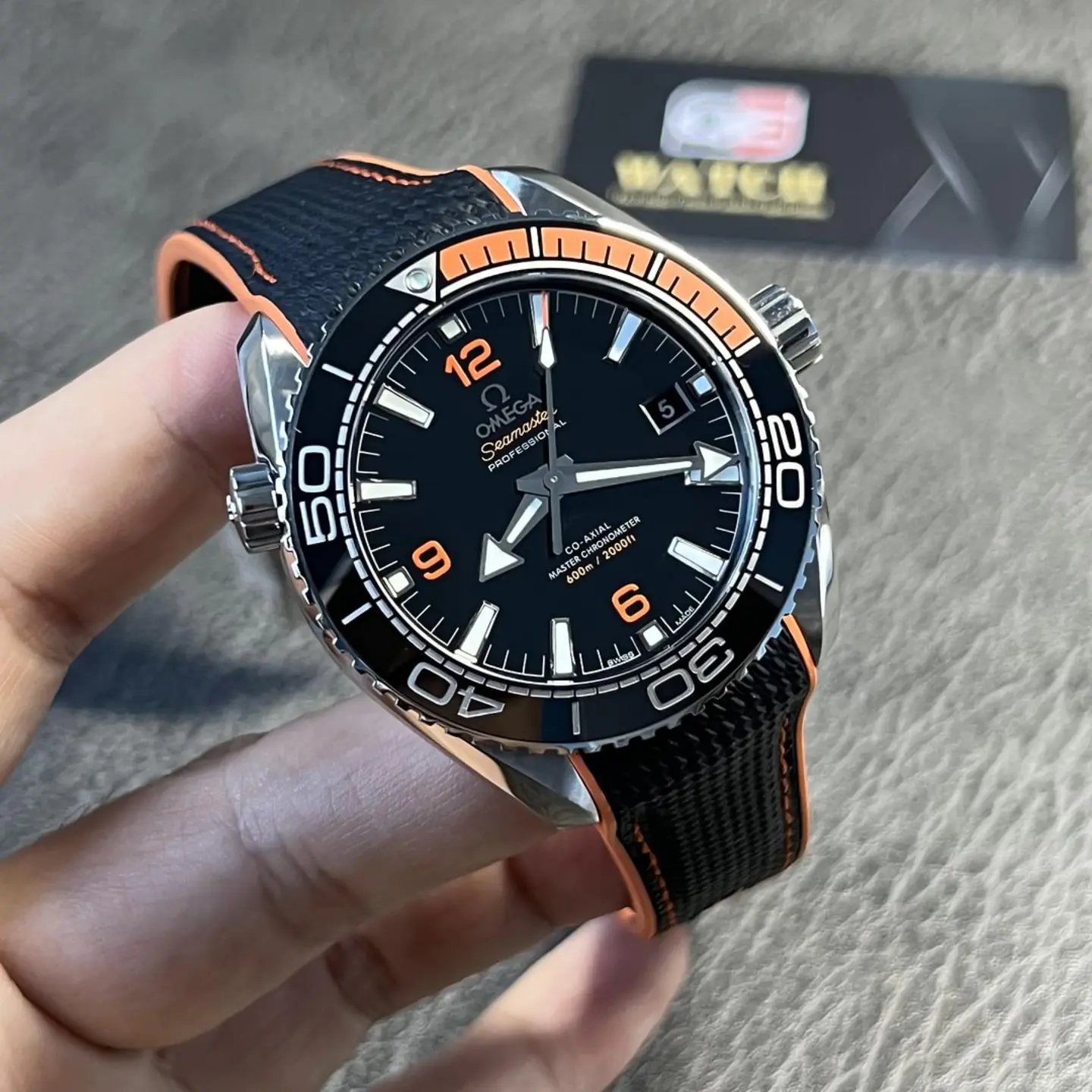 OMEGA PLANET OCEAN 600M Black / Orange 43.5mm