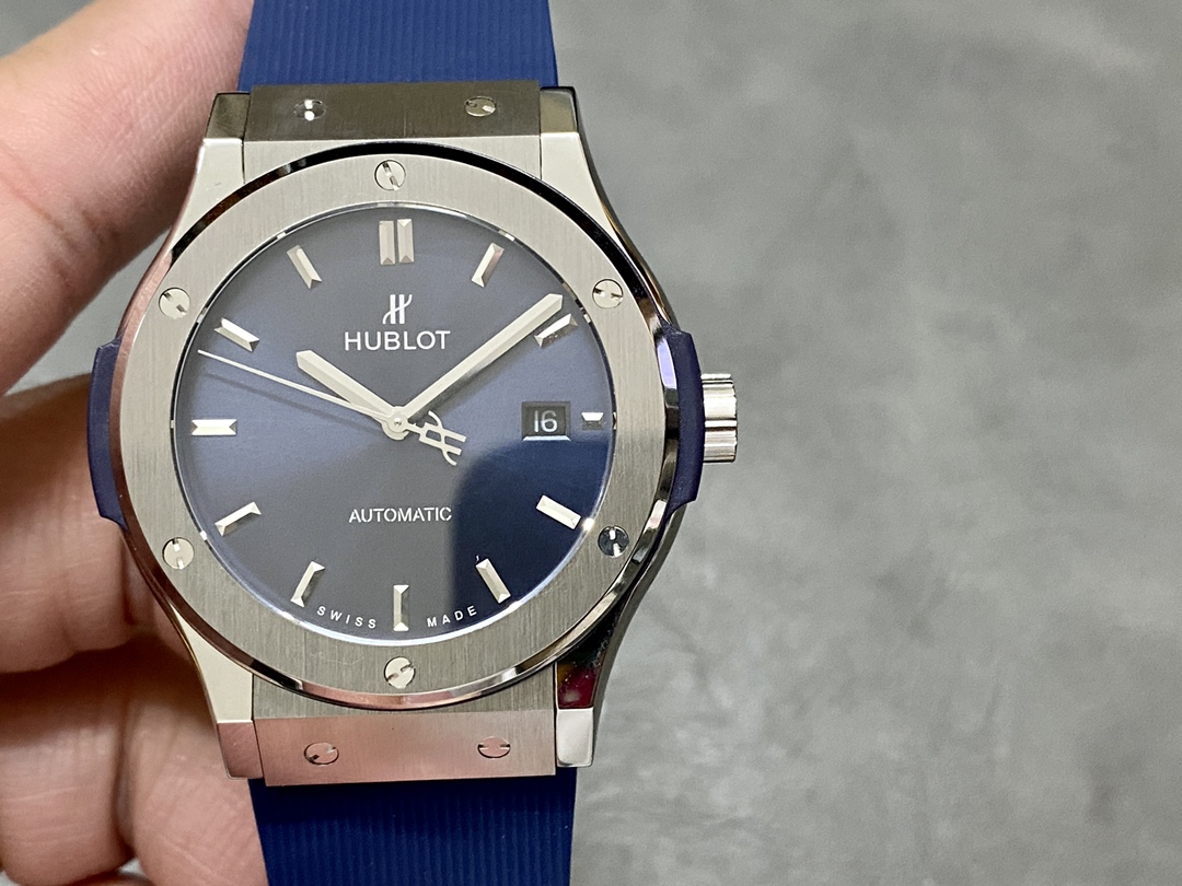 Hublot Classic Fusion 301.PB.131.RX 42mm Mens