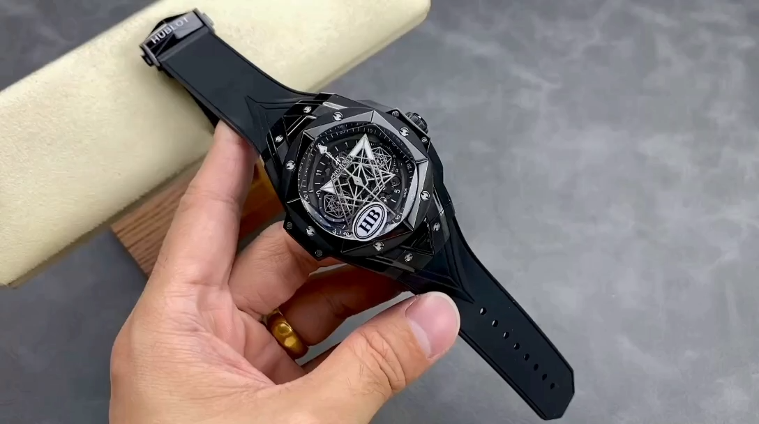 418.CX.1107.RX.MXM22 Hublot Big Bang Sang Bleu II Black Magic