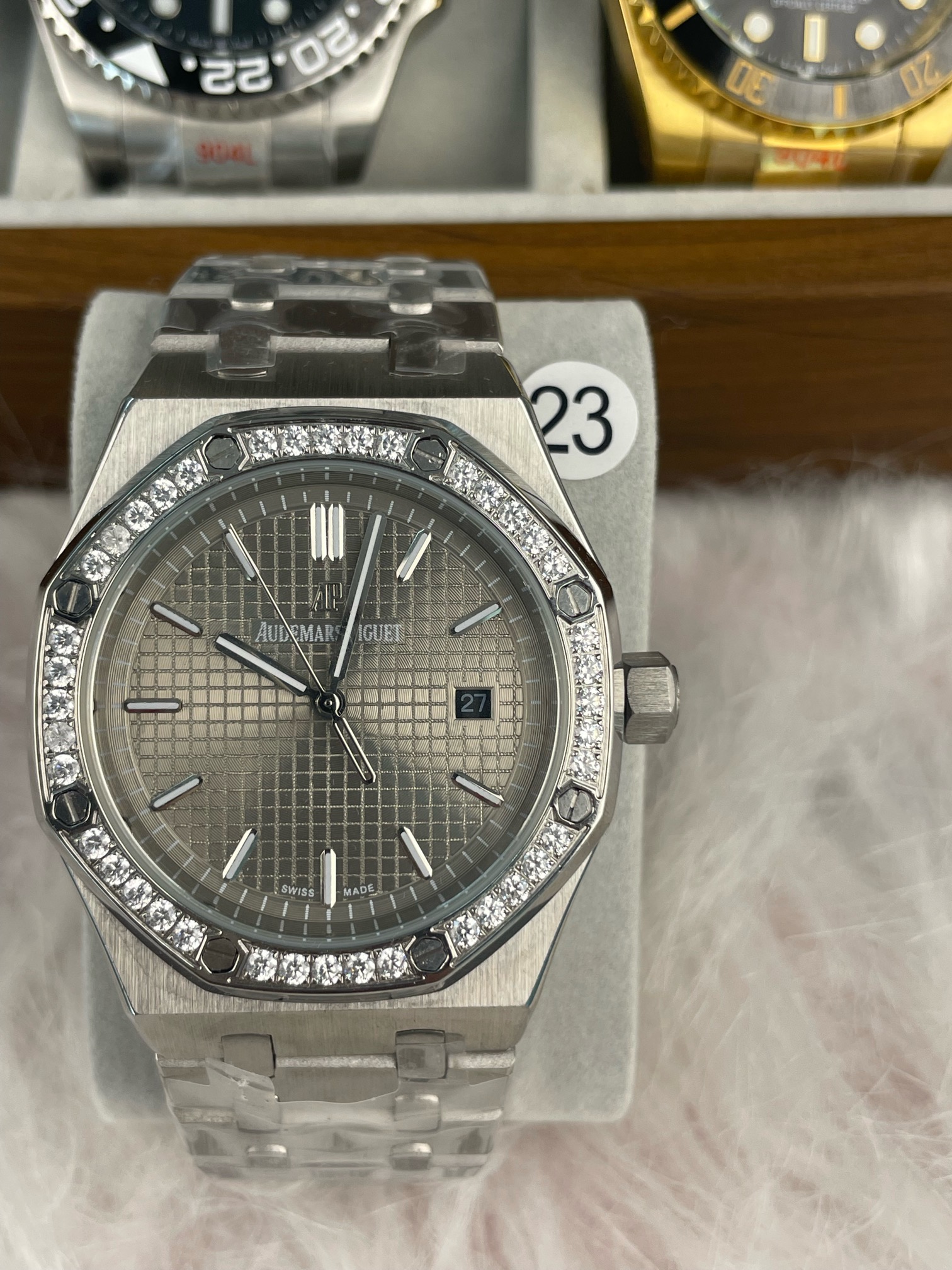 LIVE Room Clone Watch NO.23